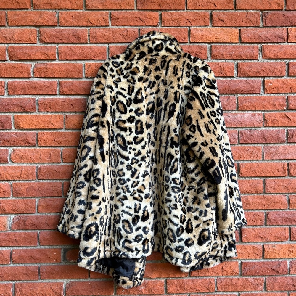 SOLD Leopard print teddy coat - Picture 2 of 8